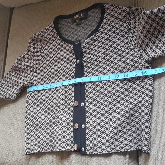 Truth By Republic 2piece Top - Picture 4 of 12